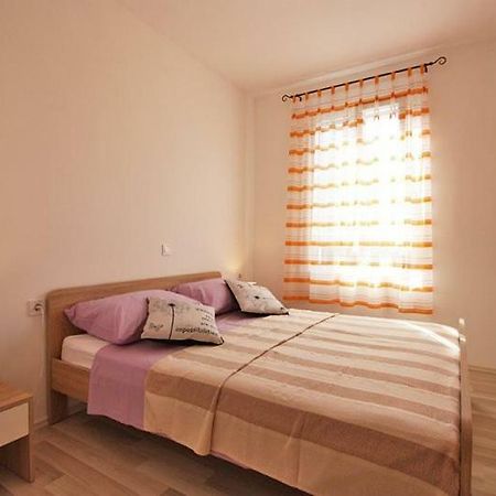 Apartman Petra Lägenhet Fažana Exteriör bild