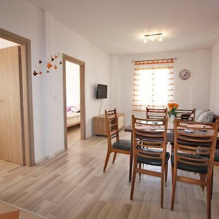 Apartman Petra Lägenhet Fažana Exteriör bild