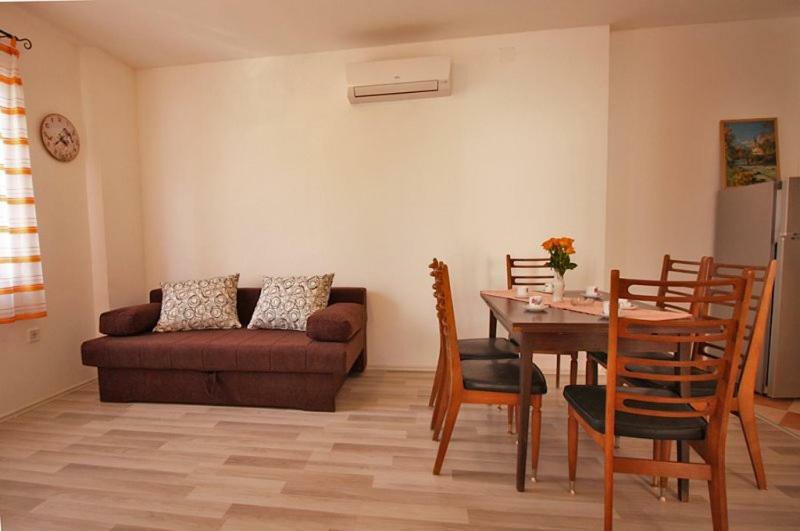 Apartman Petra Fažana Exteriör bild